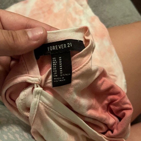 Forever 21 peach and white romper - Picture 2 of 3